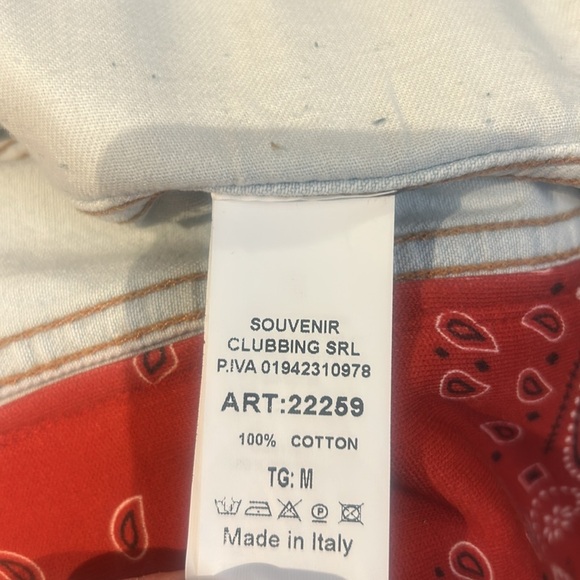 Levi’s Trucker Upcycled Lightwash Denim Vest Red Paisley Bandana Print Unisex - Picture 11 of 17